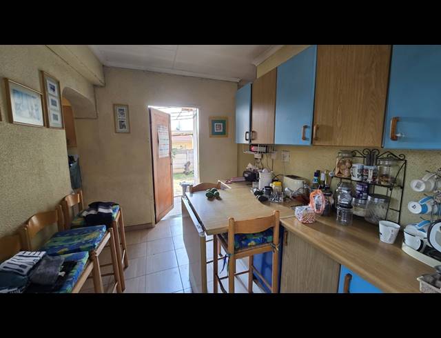 4 BEDROOM FREEHOLD FOR SALE IN ELANDSPARK